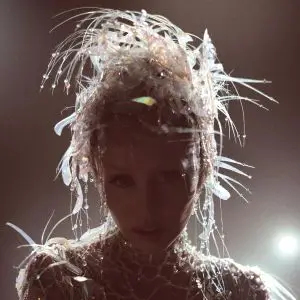 Miley Cyrus ft. Lindsey Buckingham & Mick Fleetwood - Secrets