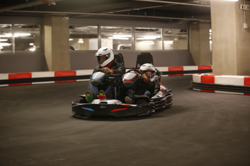 Забавление на високи скорости в Sofia Karting Ring